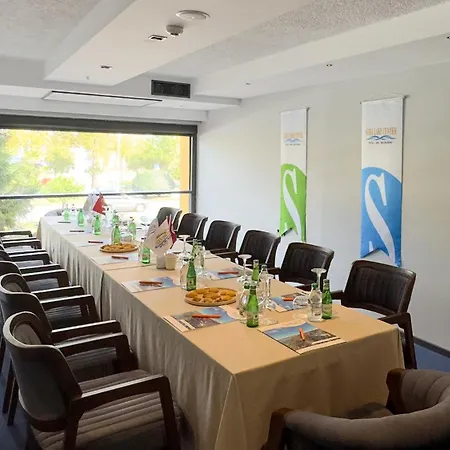 Hotel Sera Center