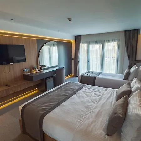 Hotel Sera Center 4*